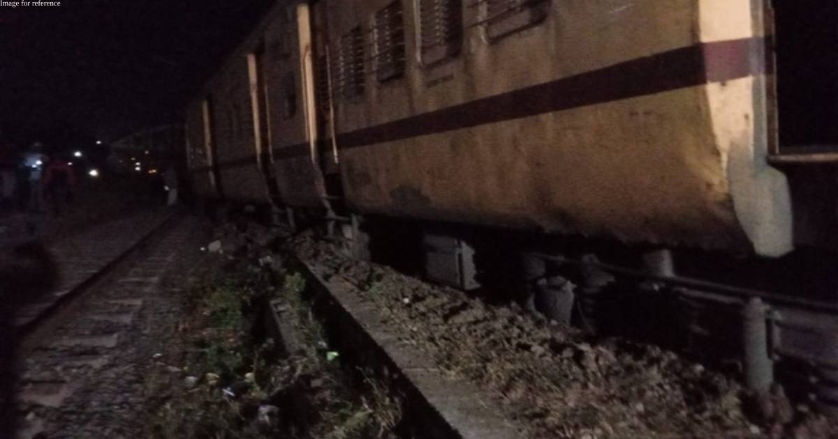 Two coaches of Barauni-Gwalior Express derail in Madhya Pradesh's Gwalior